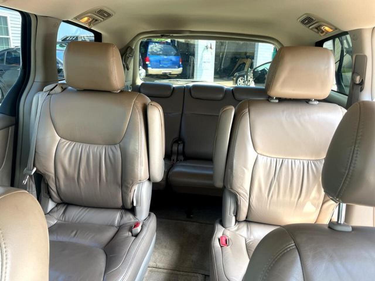 2004 TOYOTA SIENNA