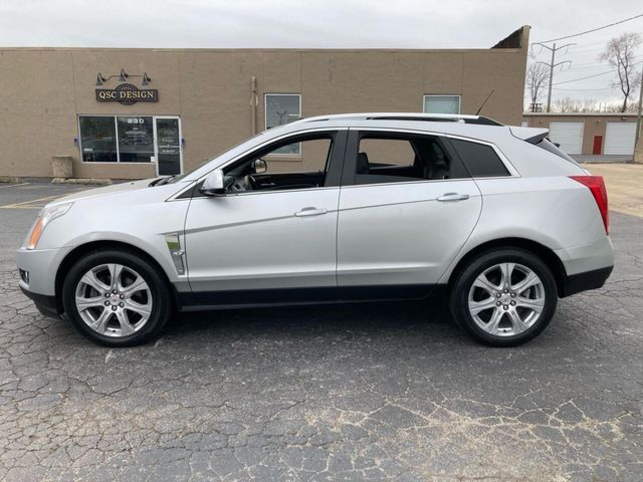 2010 CADILLAC SRX