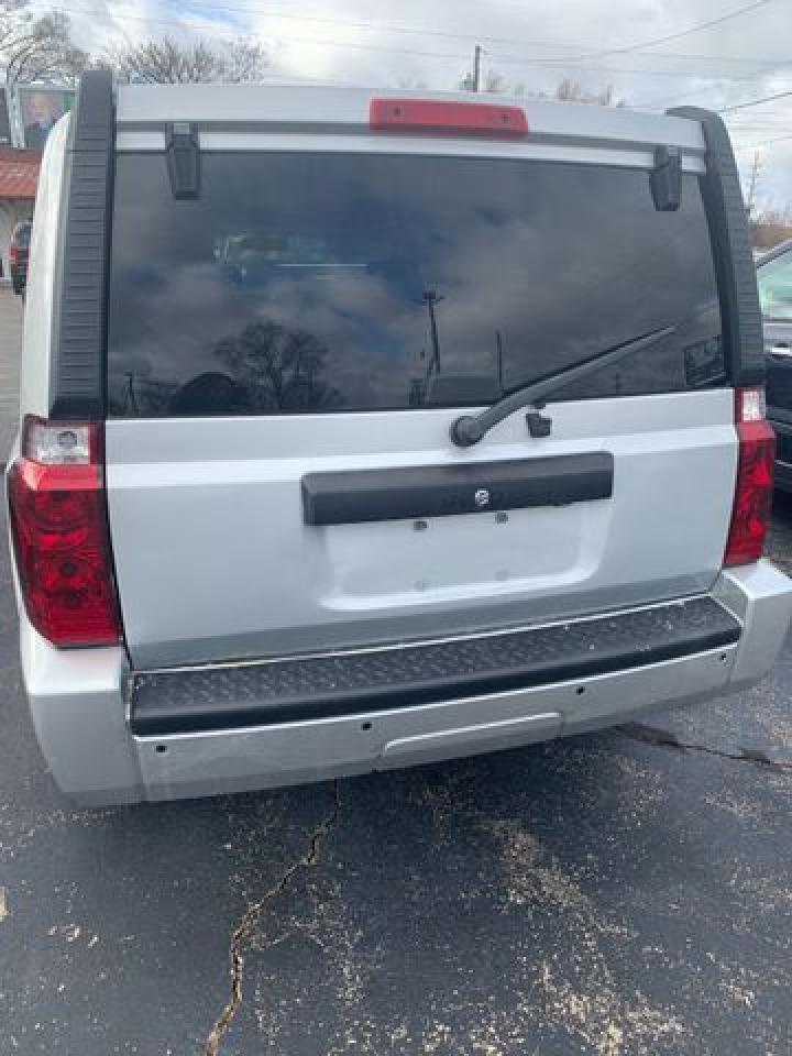 2008 JEEP Commander