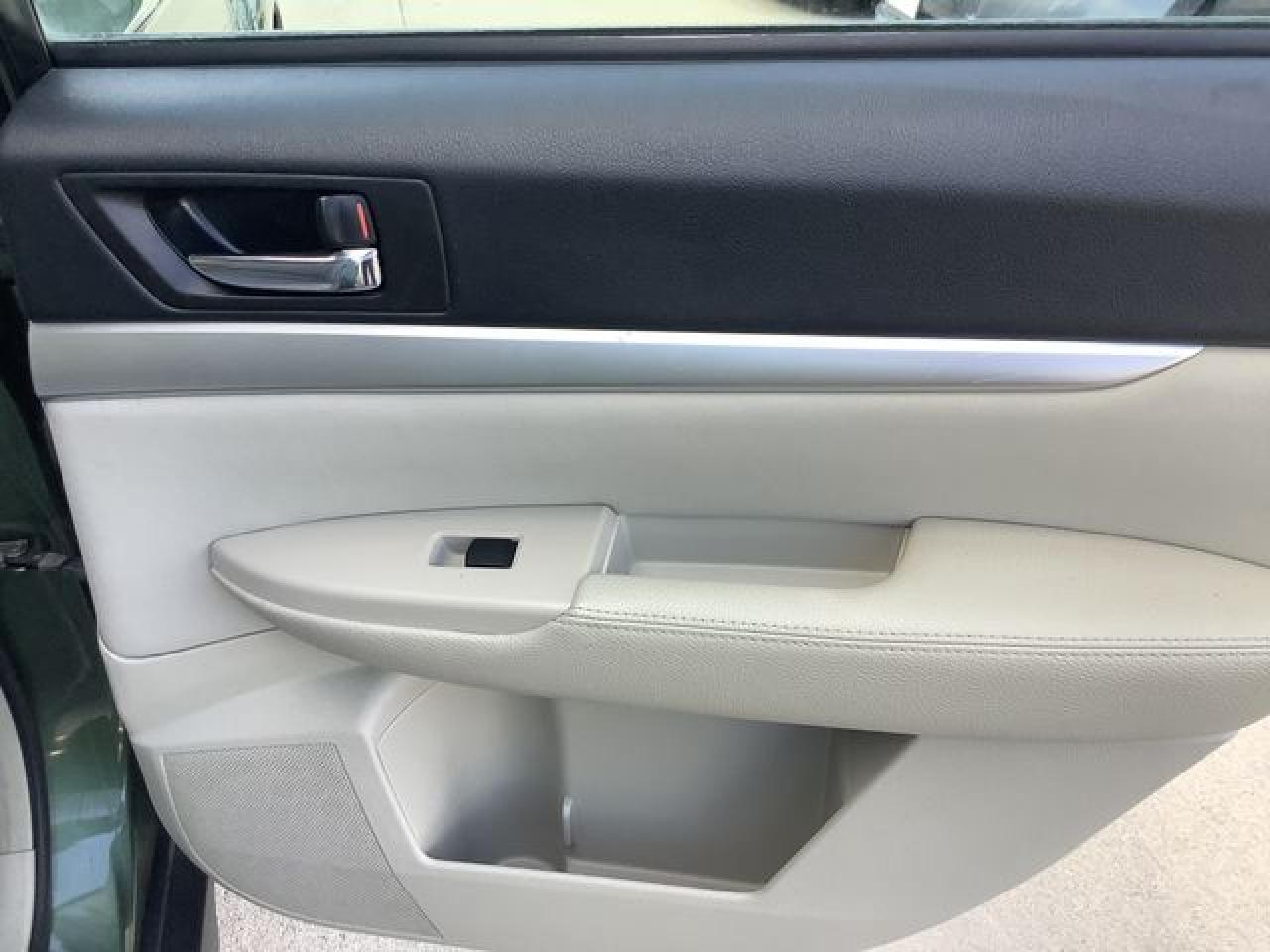 2010 SUBARU Outback
