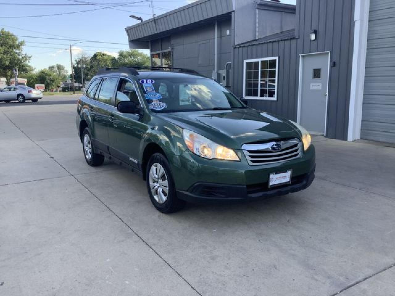 2010 SUBARU Outback