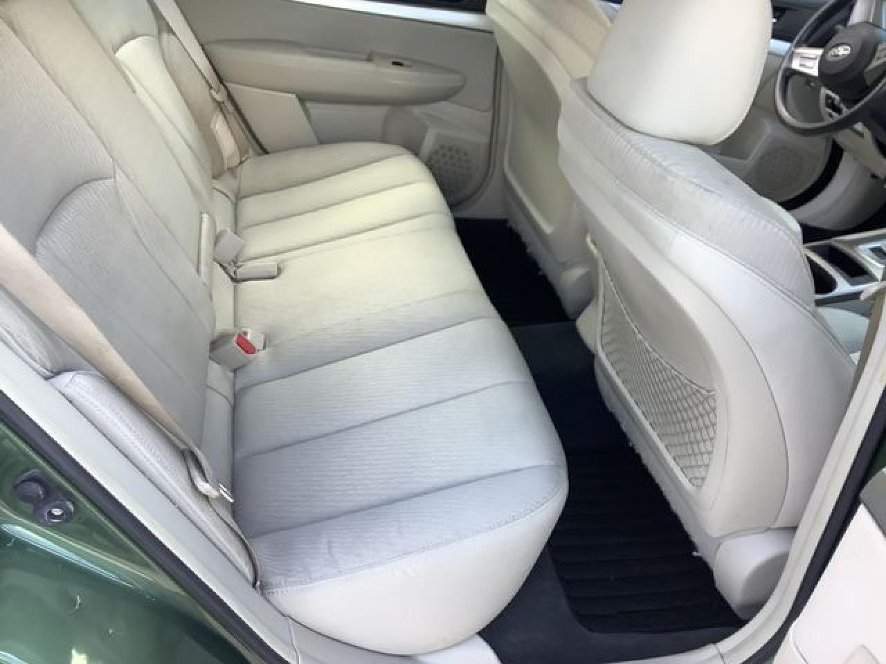 2010 SUBARU Outback
