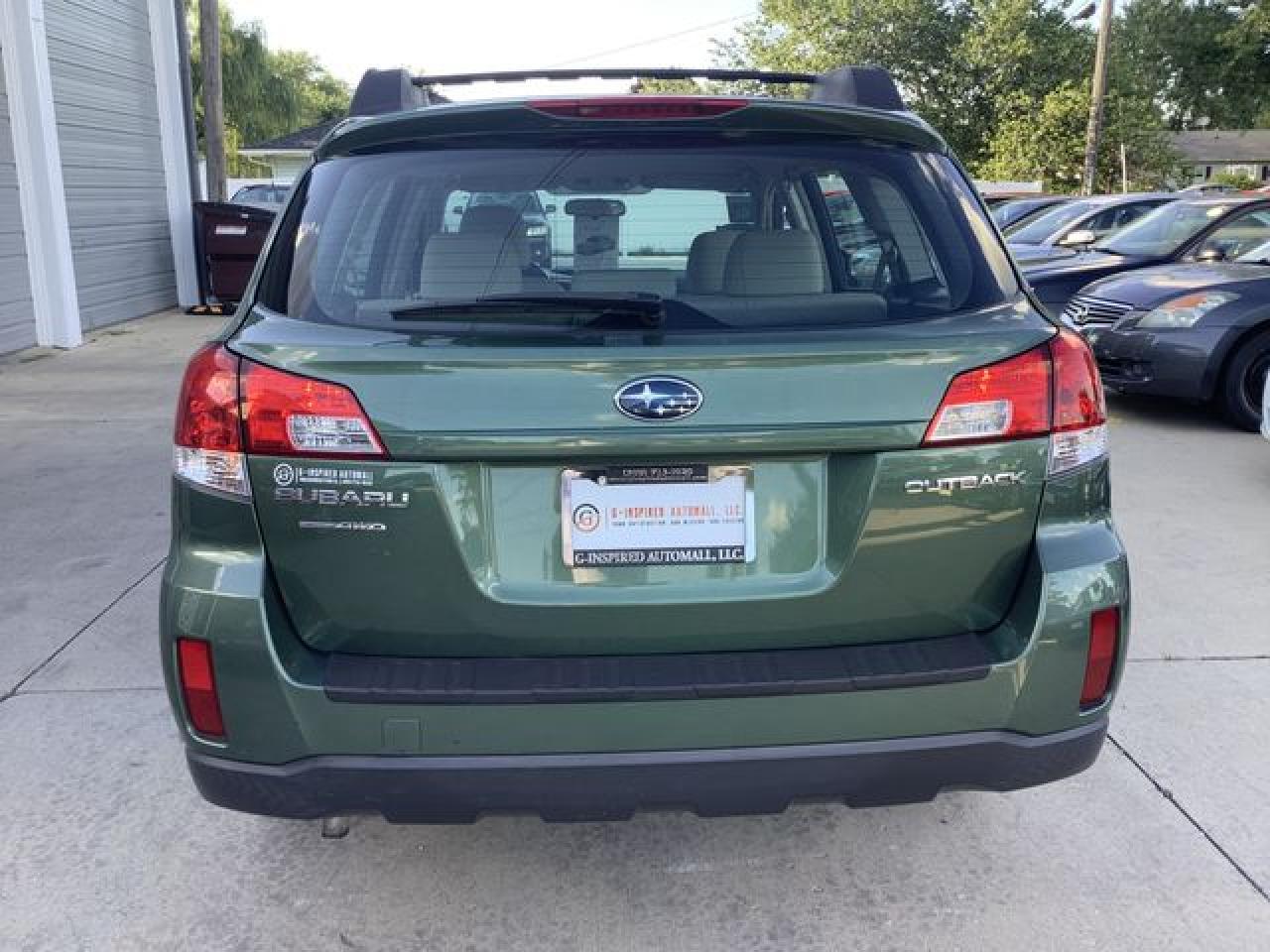 2010 SUBARU Outback