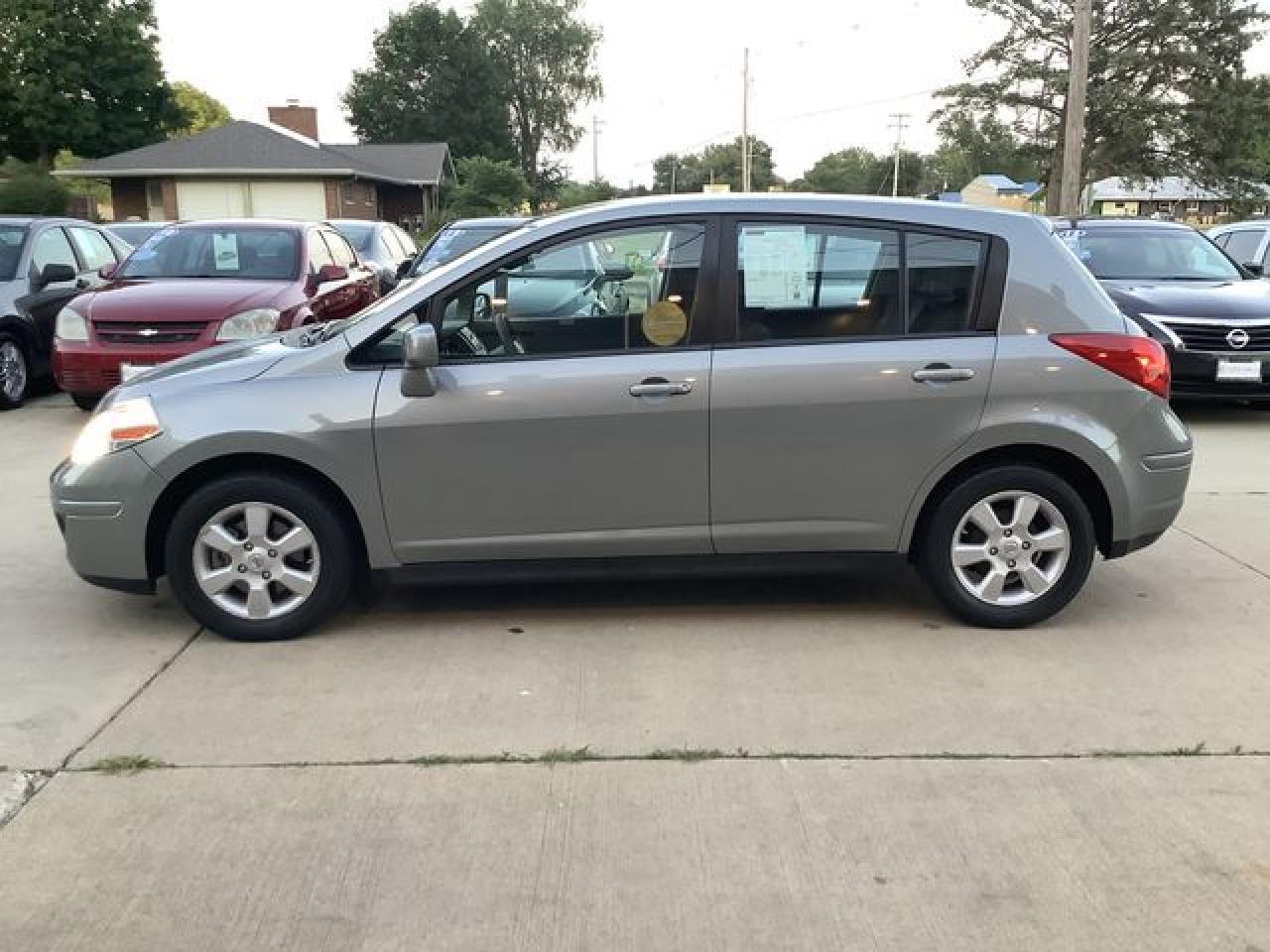 2008 NISSAN VERSA
