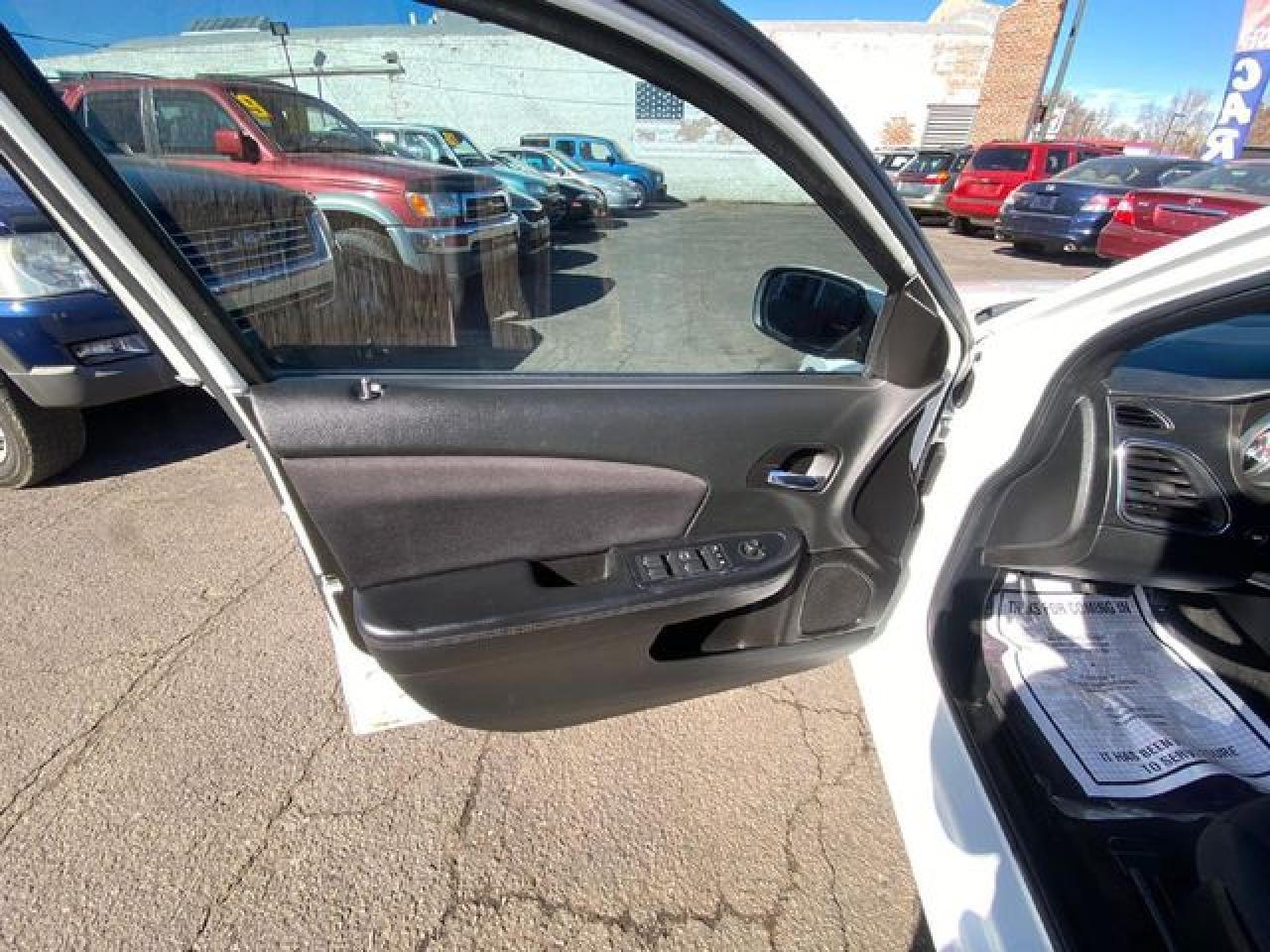 2014 CHRYSLER 200