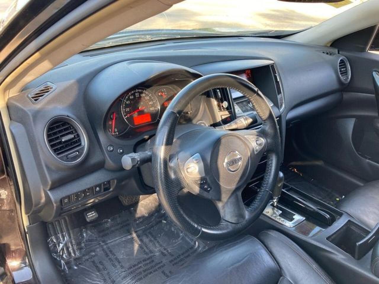 2010 NISSAN Maxima