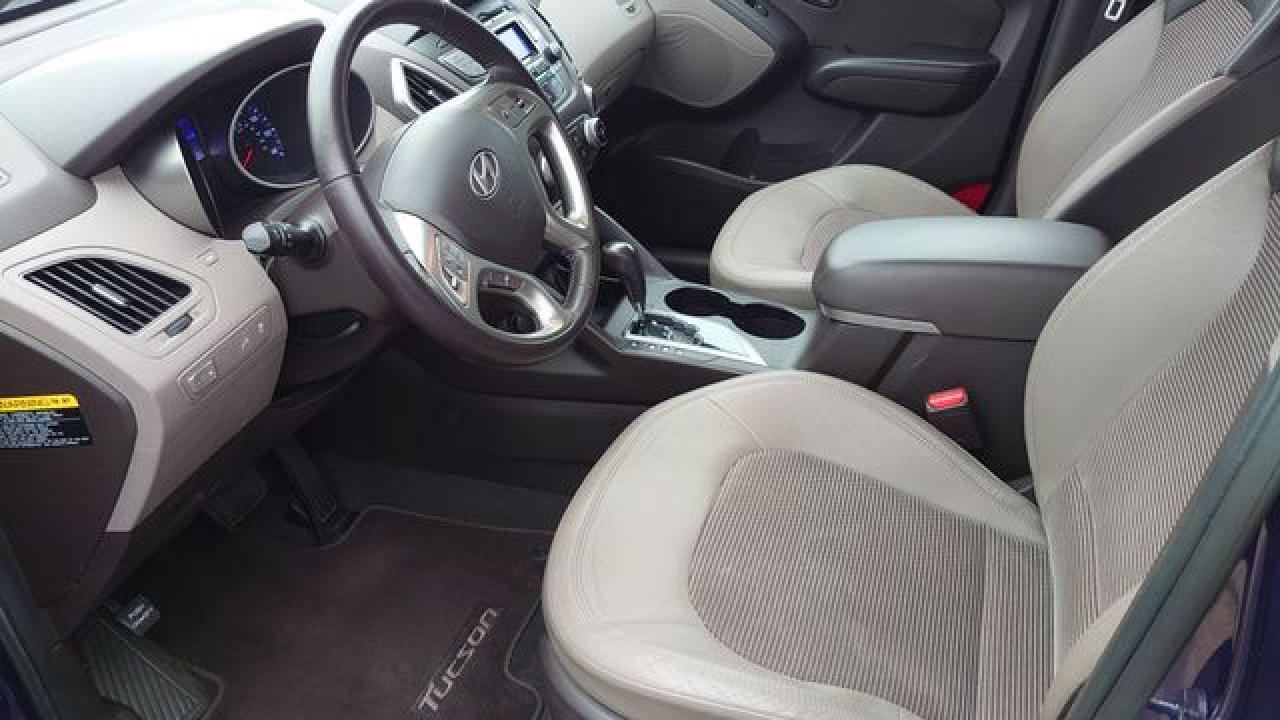 2012 HYUNDAI TUCSON