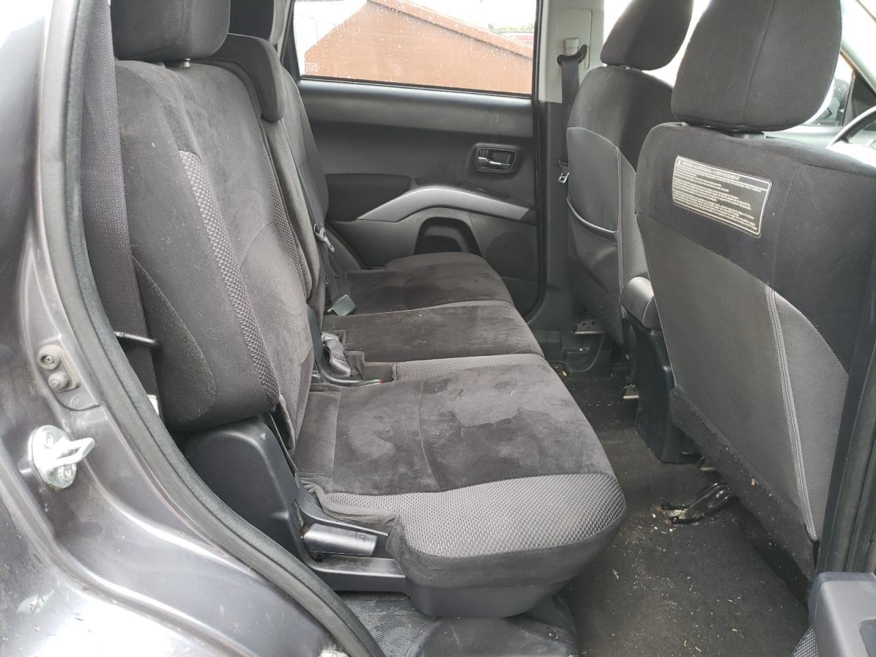 2011 MITSUBISHI outlander