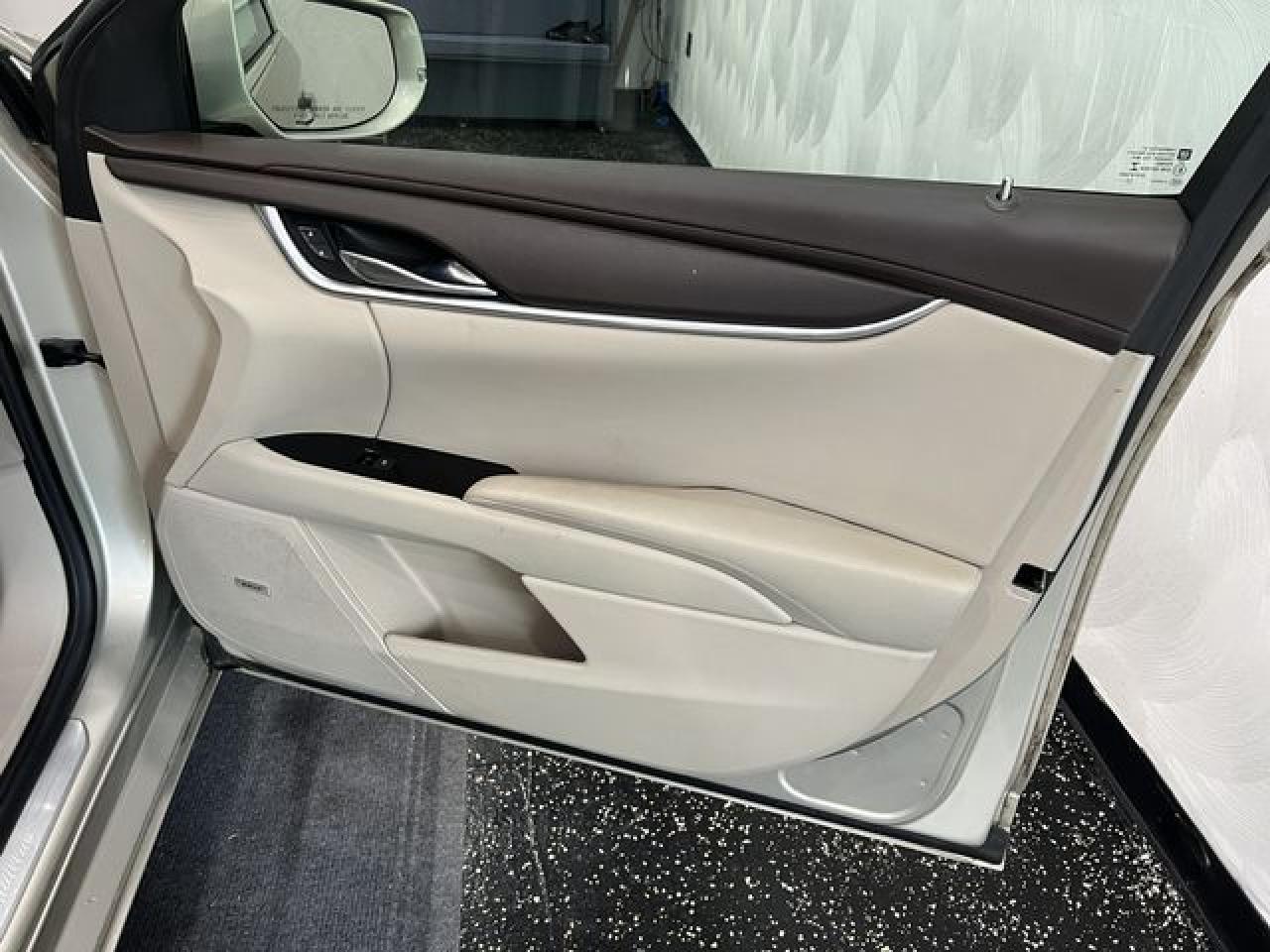 2014 CADILLAC XTS