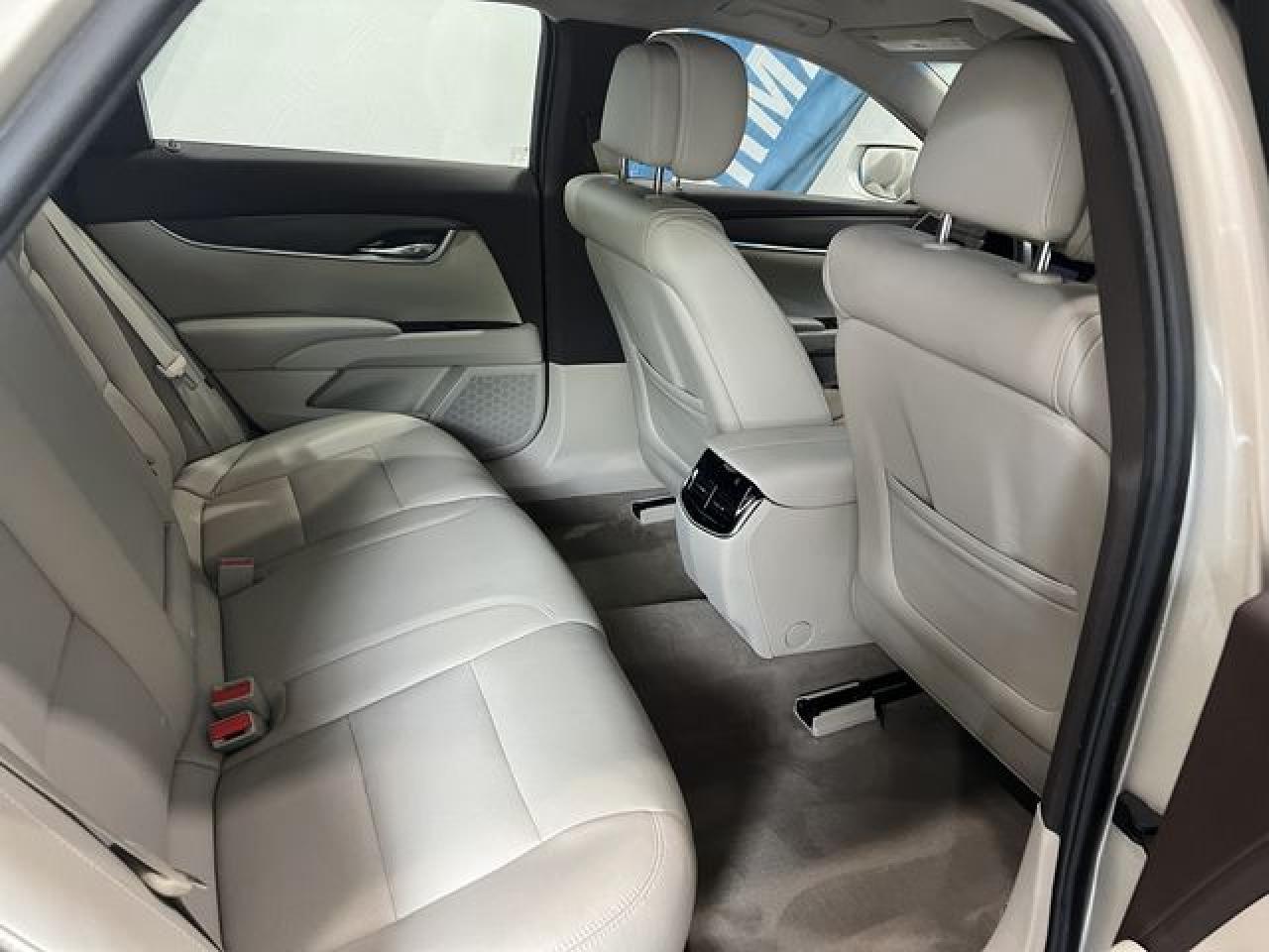 2014 CADILLAC XTS
