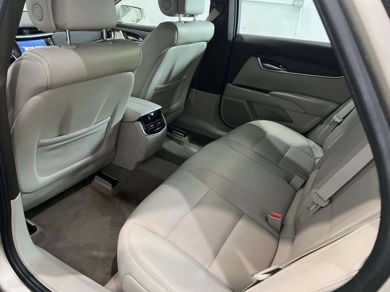 2014 CADILLAC XTS