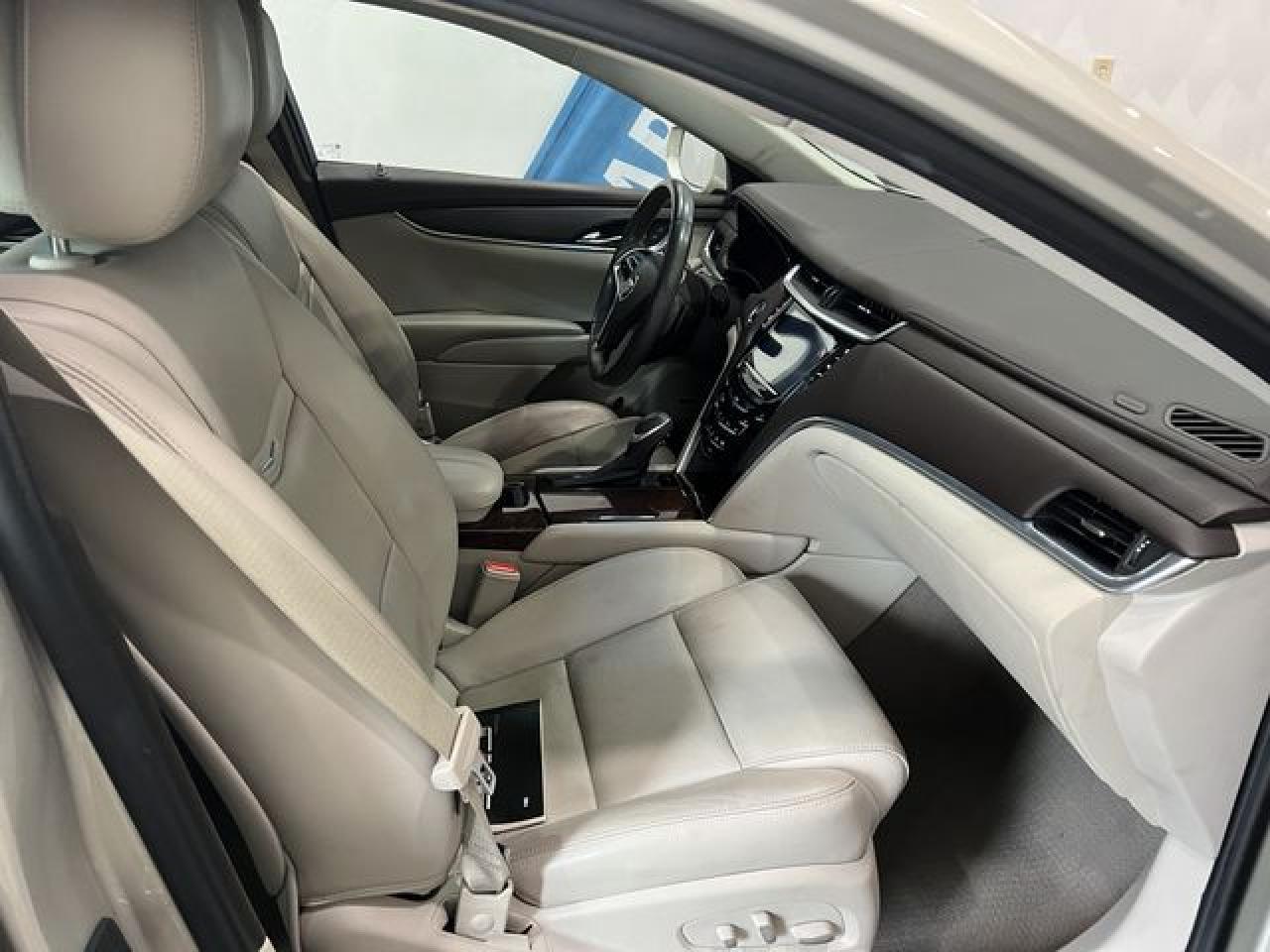 2014 CADILLAC XTS