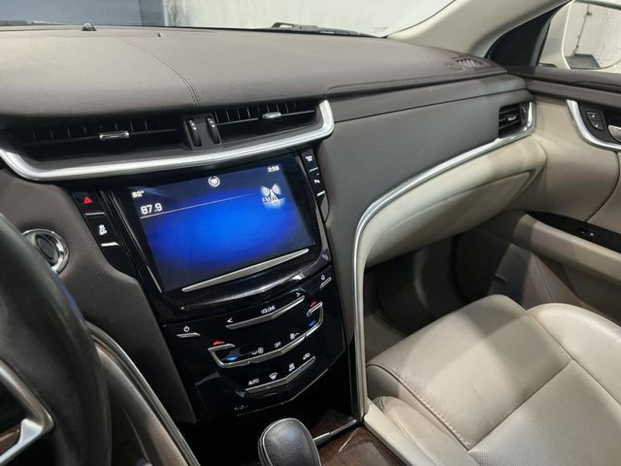 2014 CADILLAC XTS