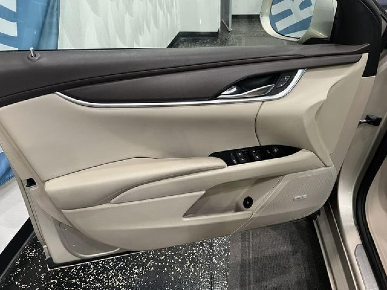2014 CADILLAC XTS