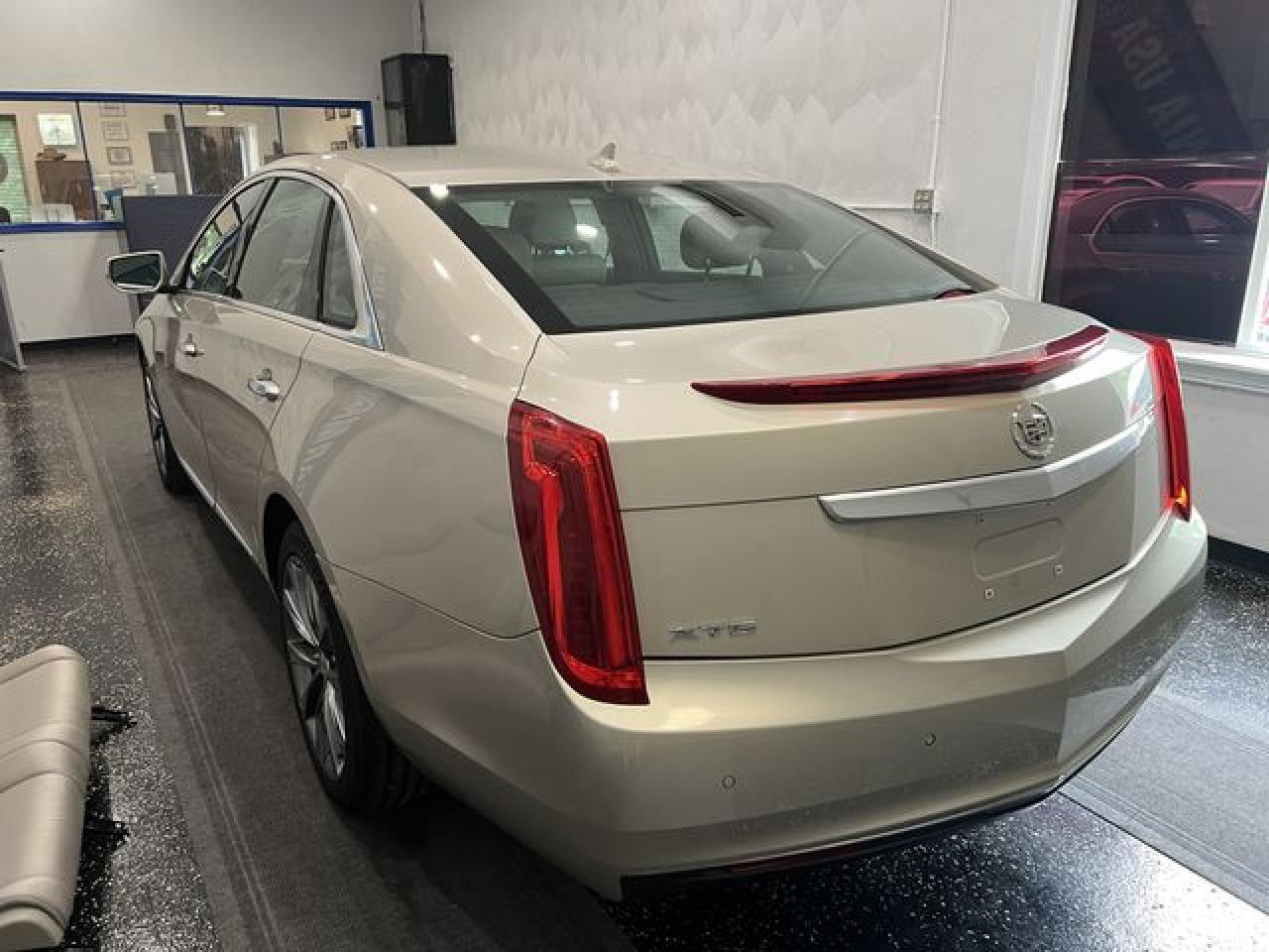 2014 CADILLAC XTS
