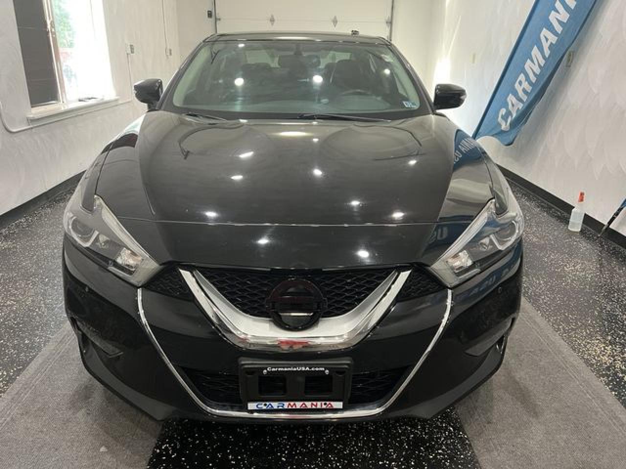 2017 NISSAN Maxima