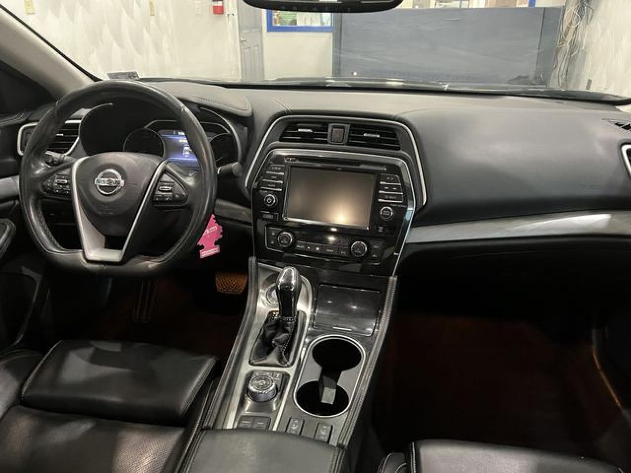2017 NISSAN Maxima