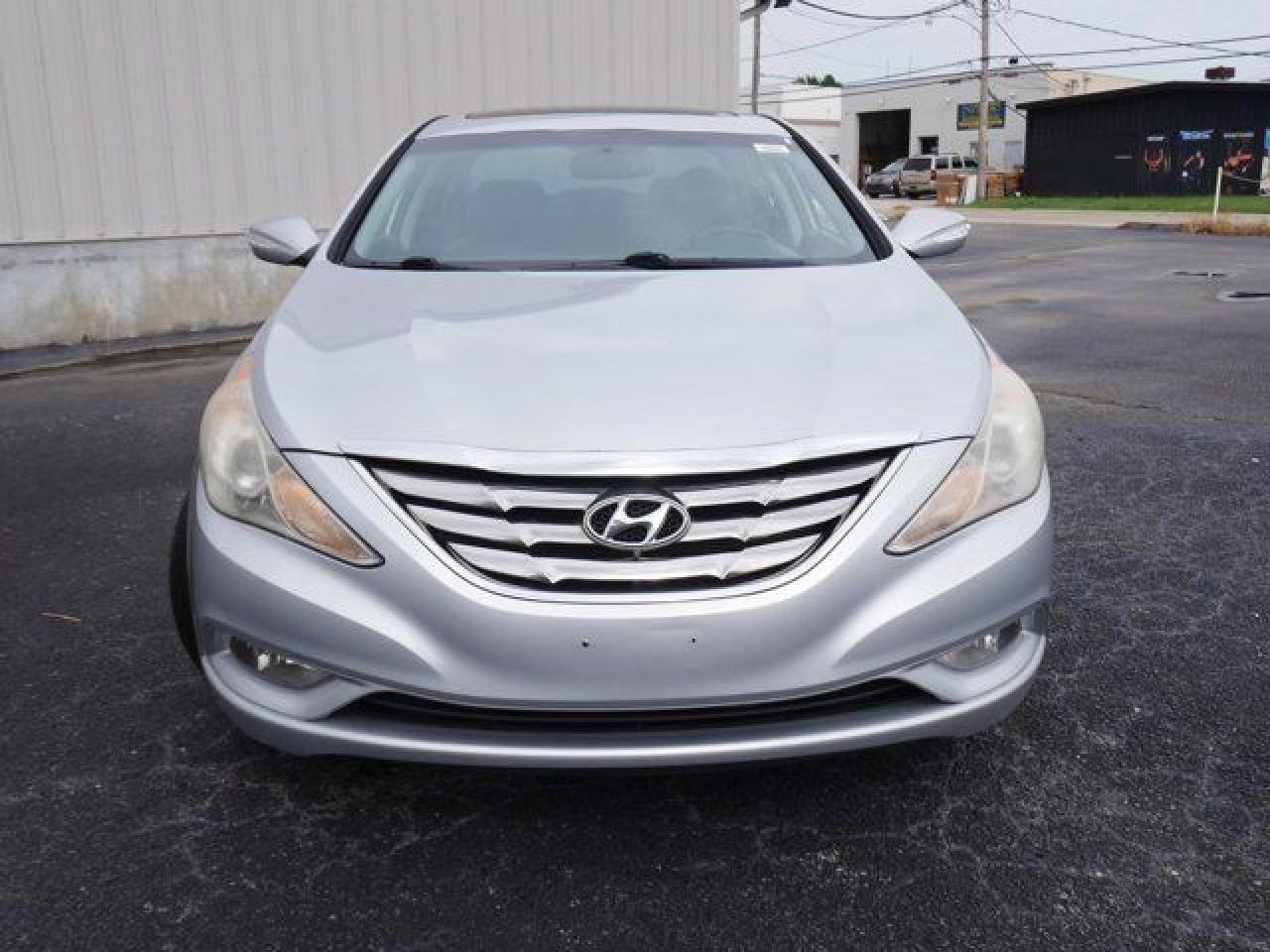 2011 HYUNDAI SONATA