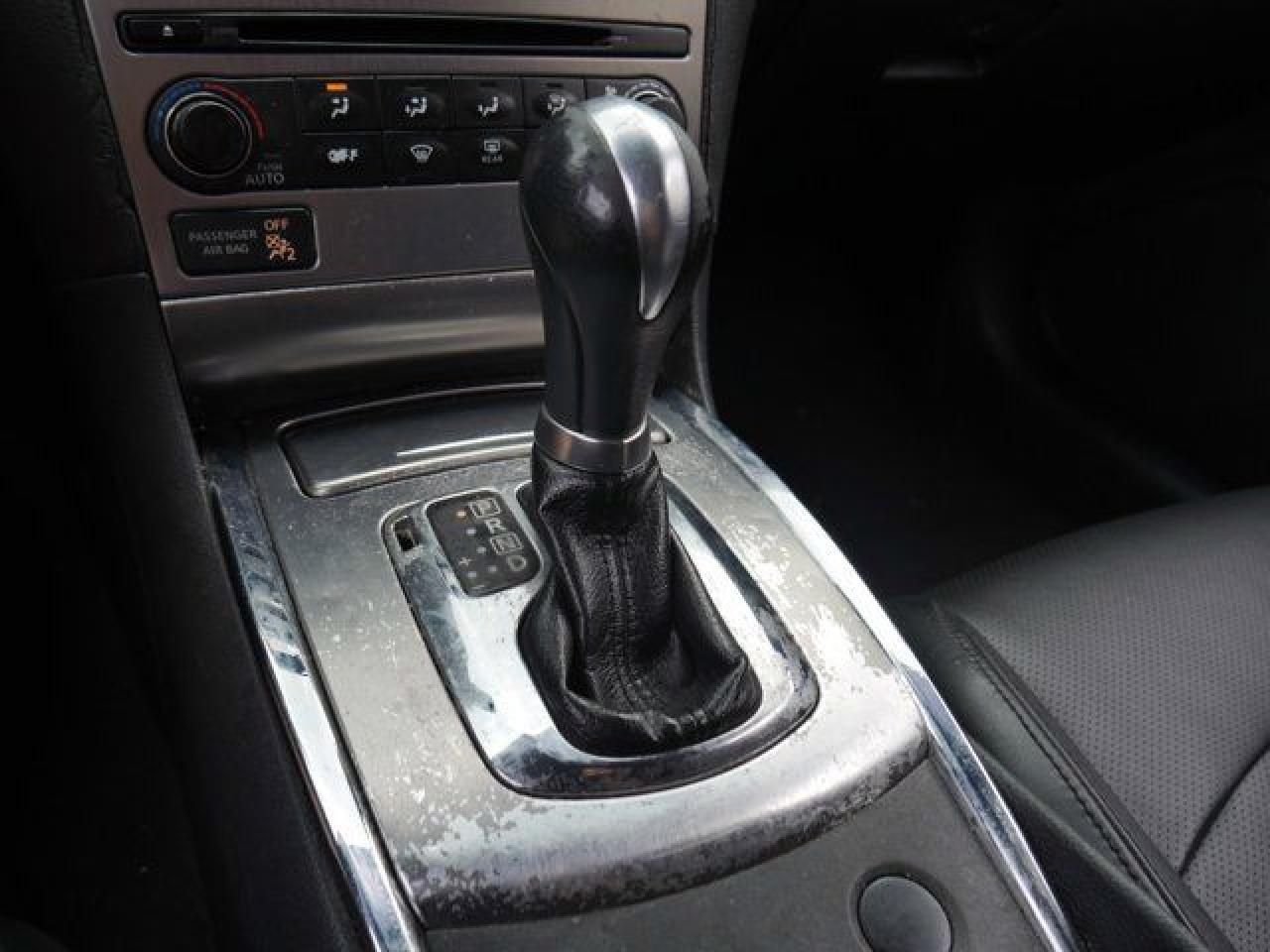 2011 INFINITI G25