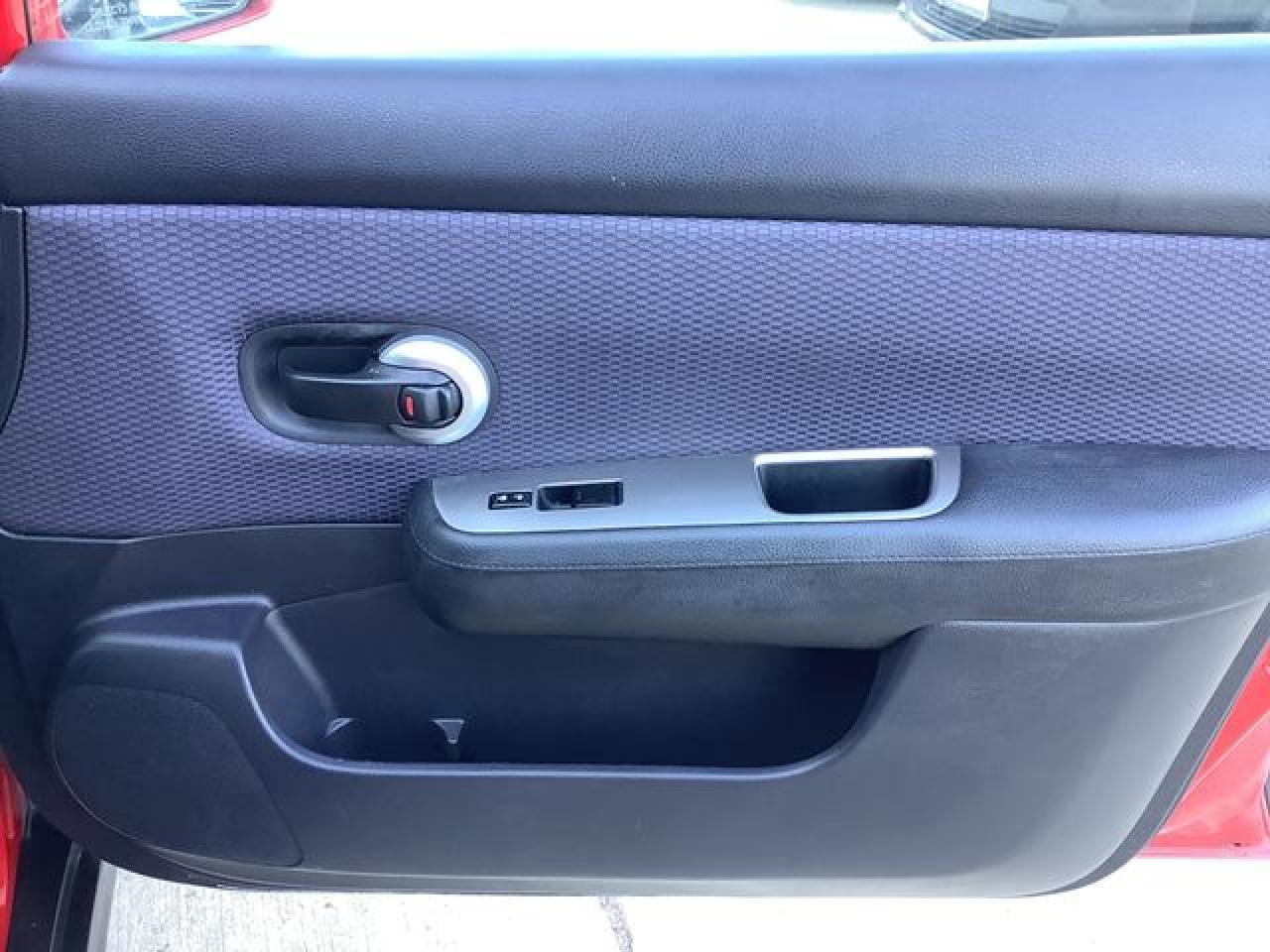 2008 NISSAN VERSA
