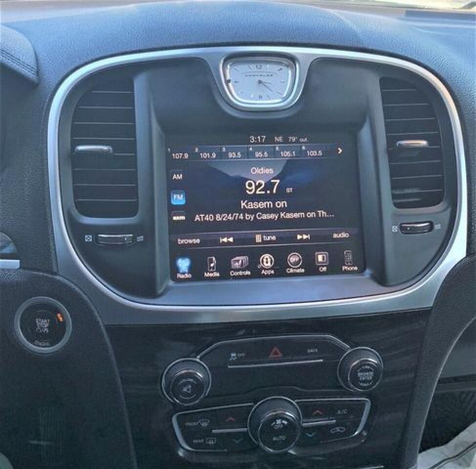 2015 CHRYSLER 300