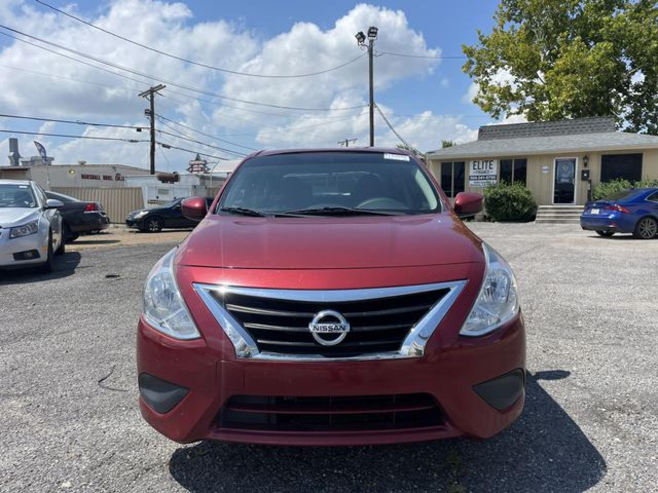 2017 NISSAN VERSA