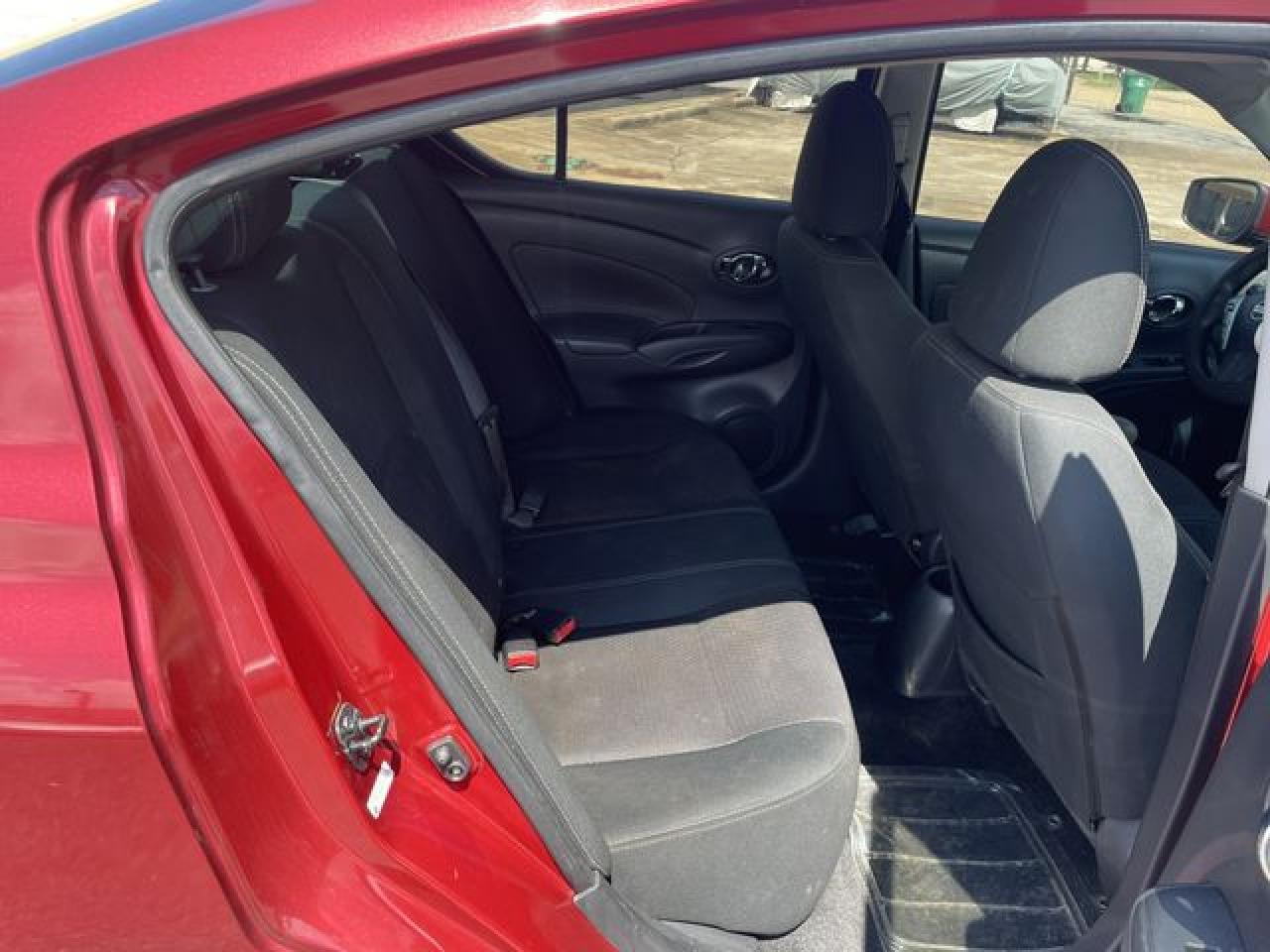 2017 NISSAN VERSA