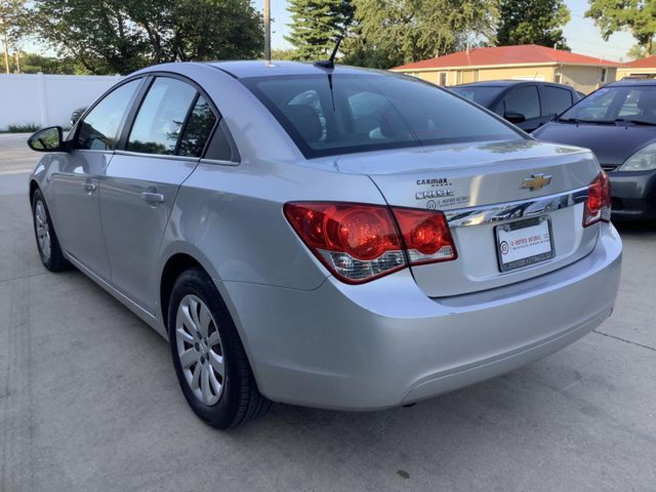2011 CHEVROLET CRUZE