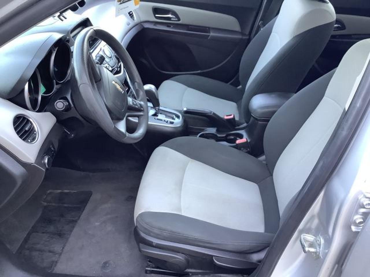 2011 CHEVROLET CRUZE