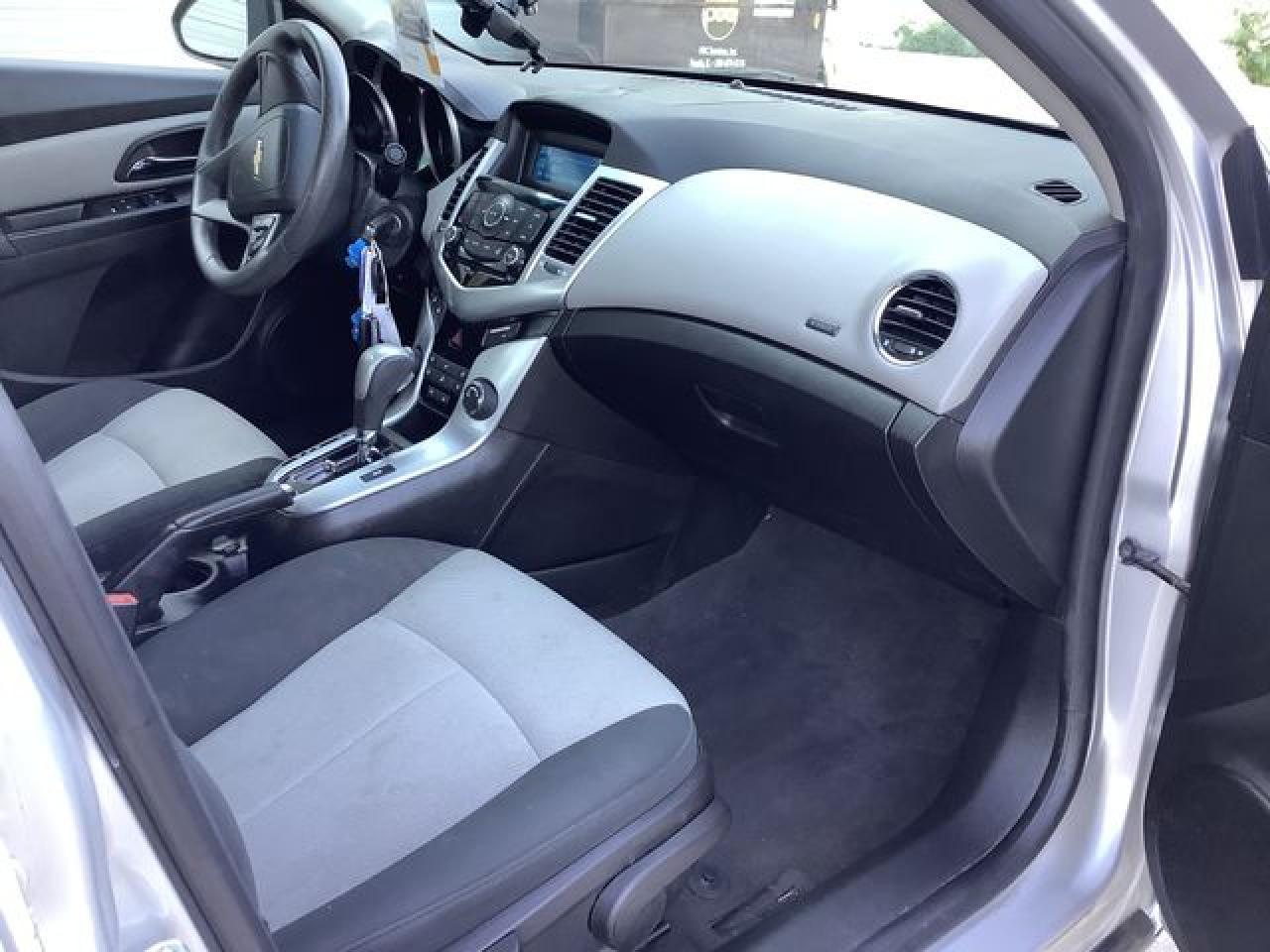 2011 CHEVROLET CRUZE