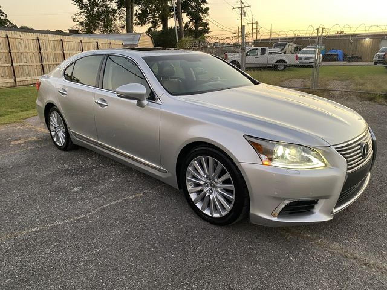 2013 LEXUS LS 460