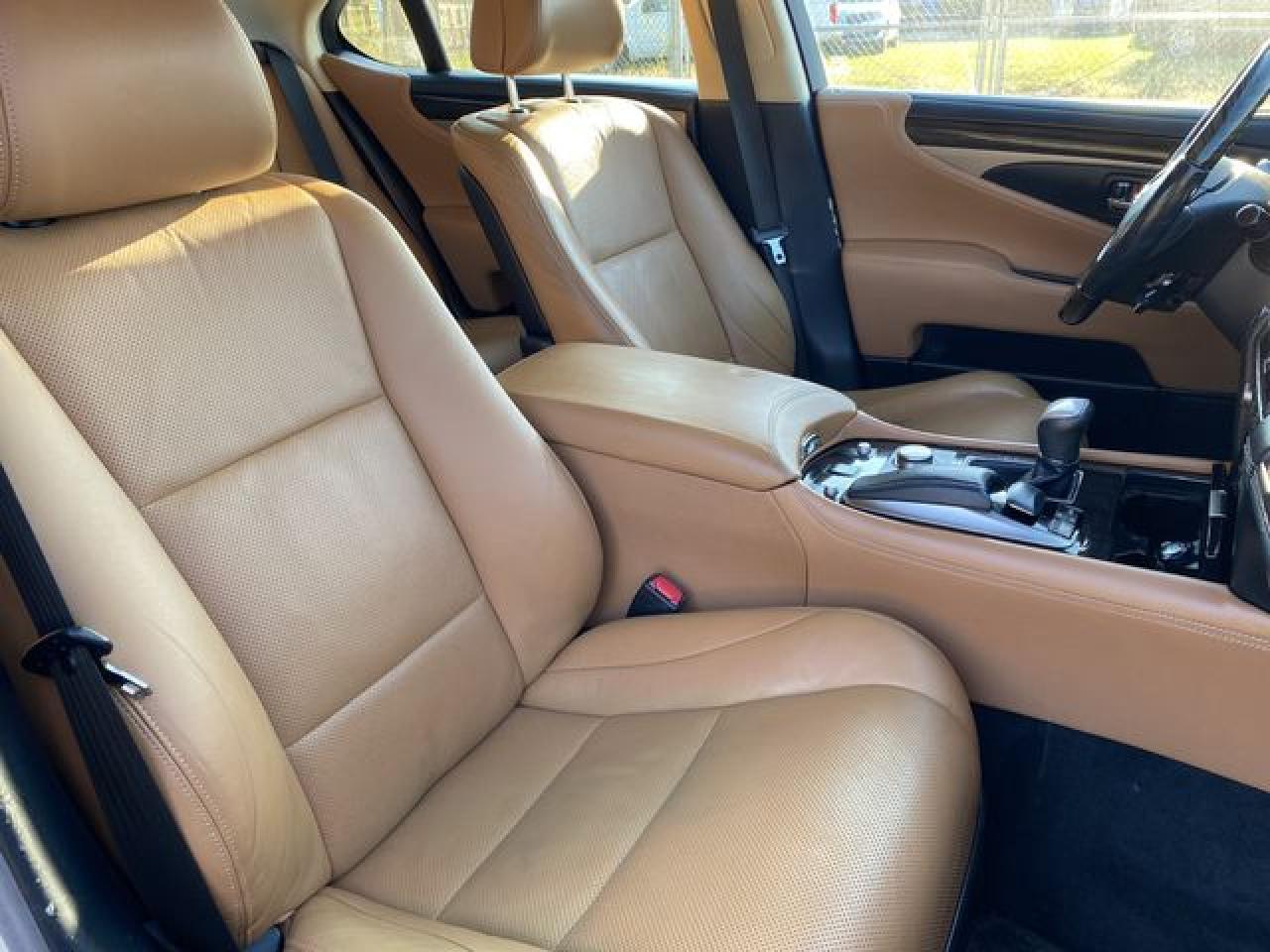 2013 LEXUS LS 460
