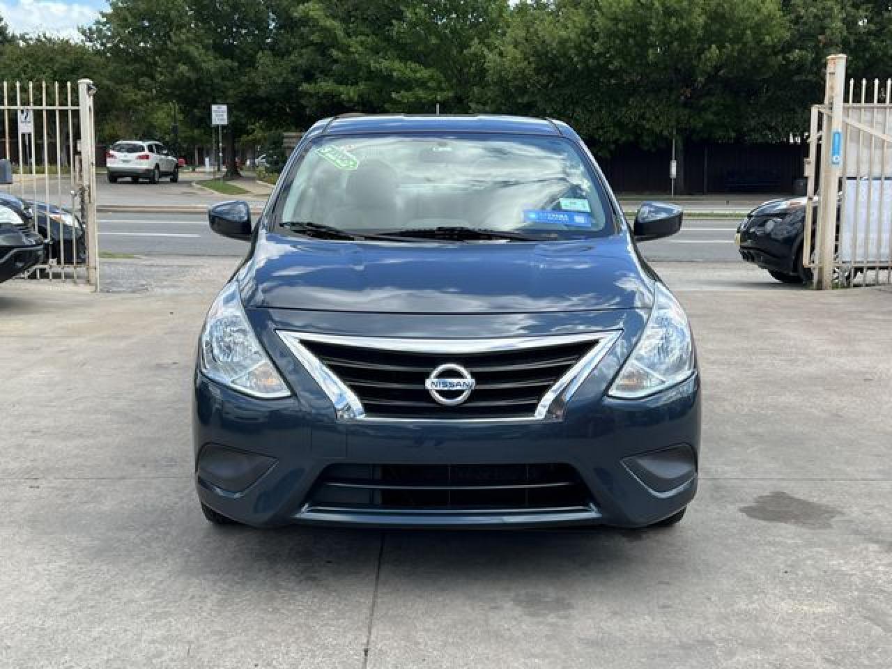 2015 NISSAN VERSA