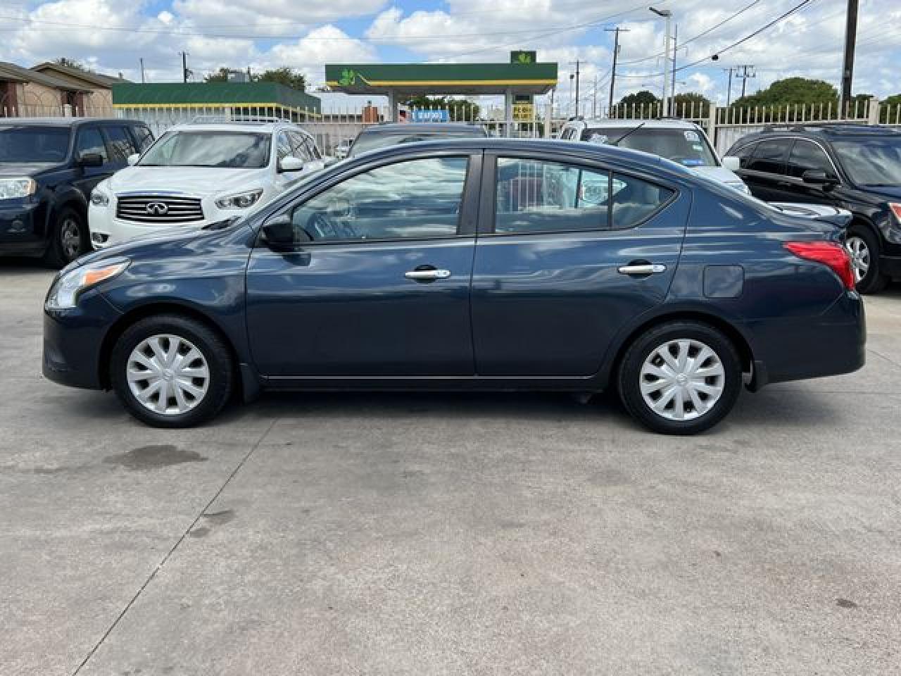 2015 NISSAN VERSA
