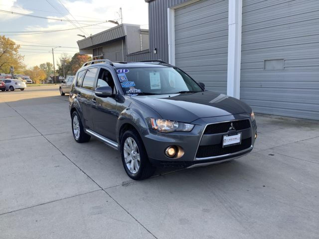 2011 MITSUBISHI outlander