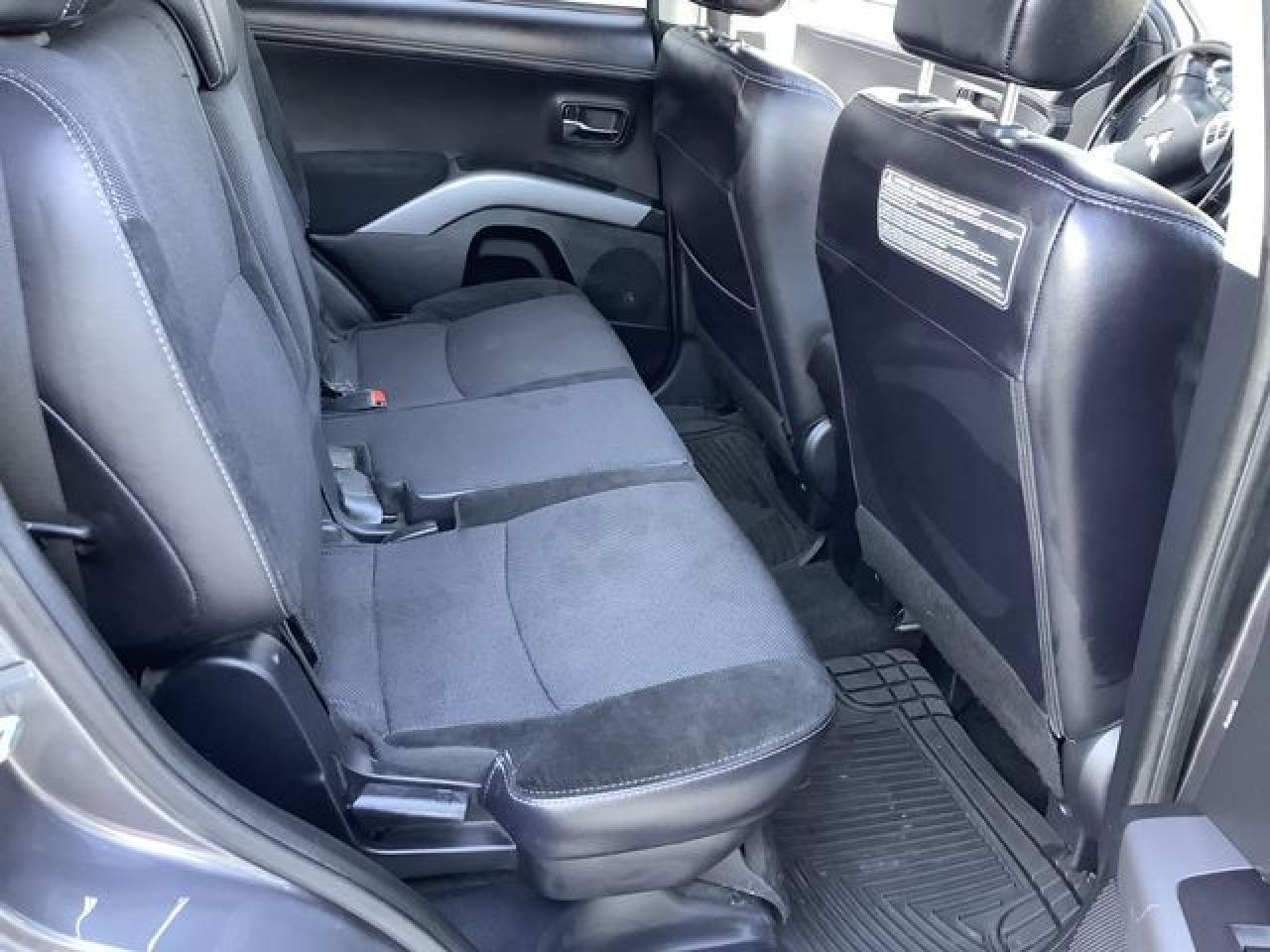 2011 MITSUBISHI outlander