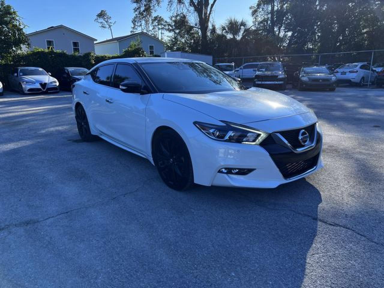 2017 NISSAN Maxima