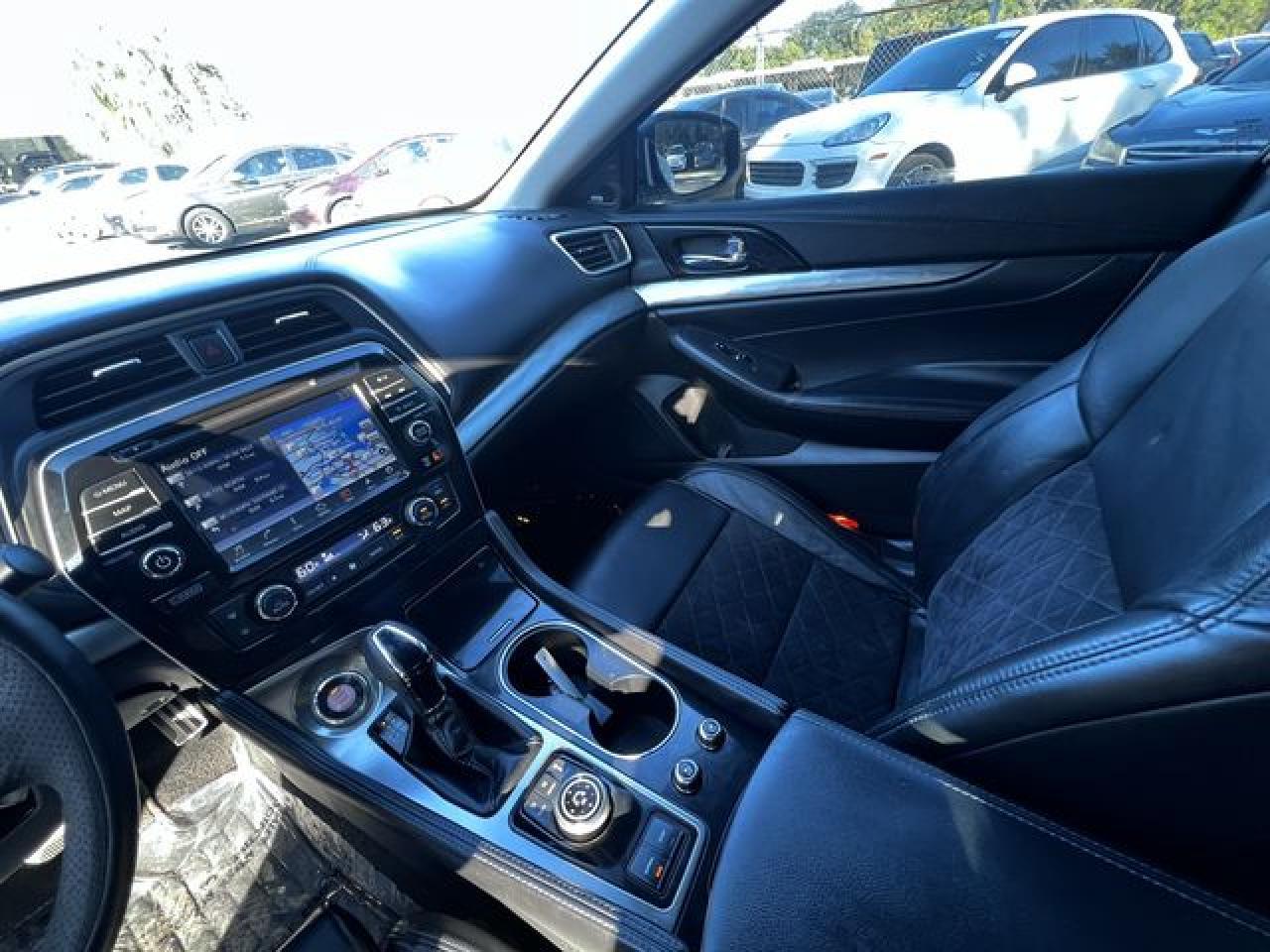 2017 NISSAN Maxima