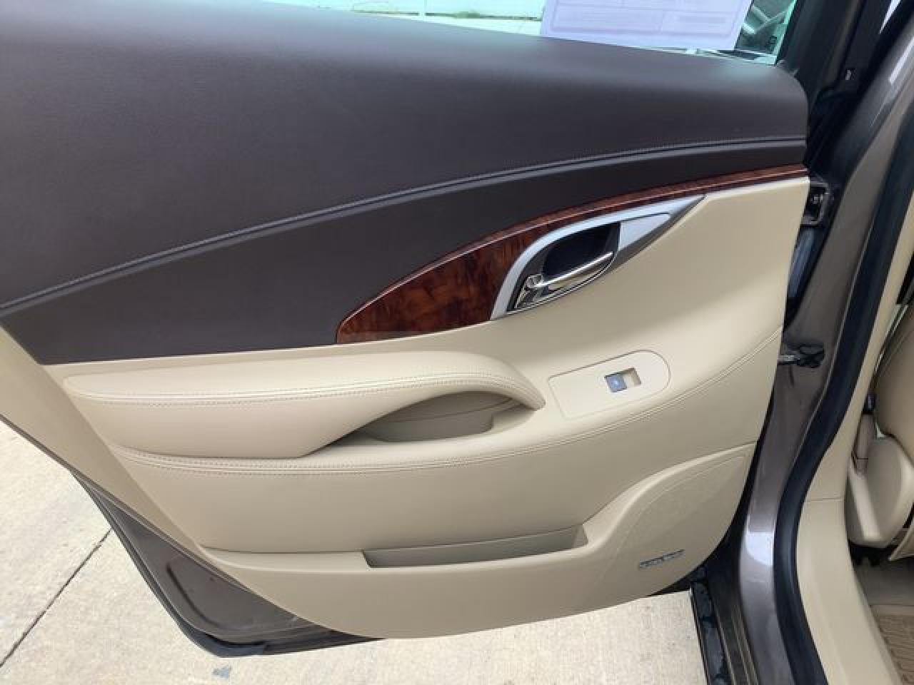2010 BUICK LACROSSE