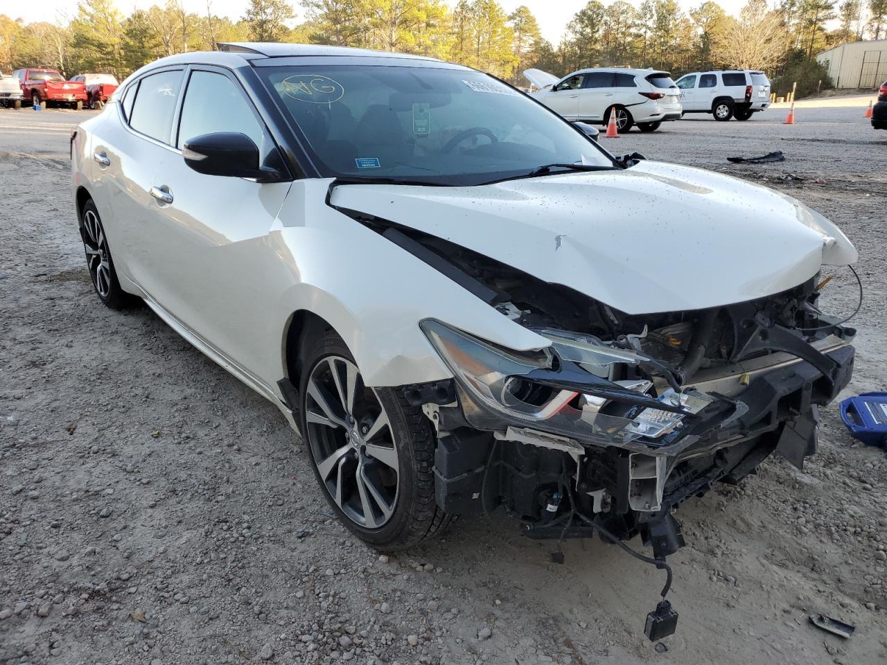 2016 NISSAN Maxima