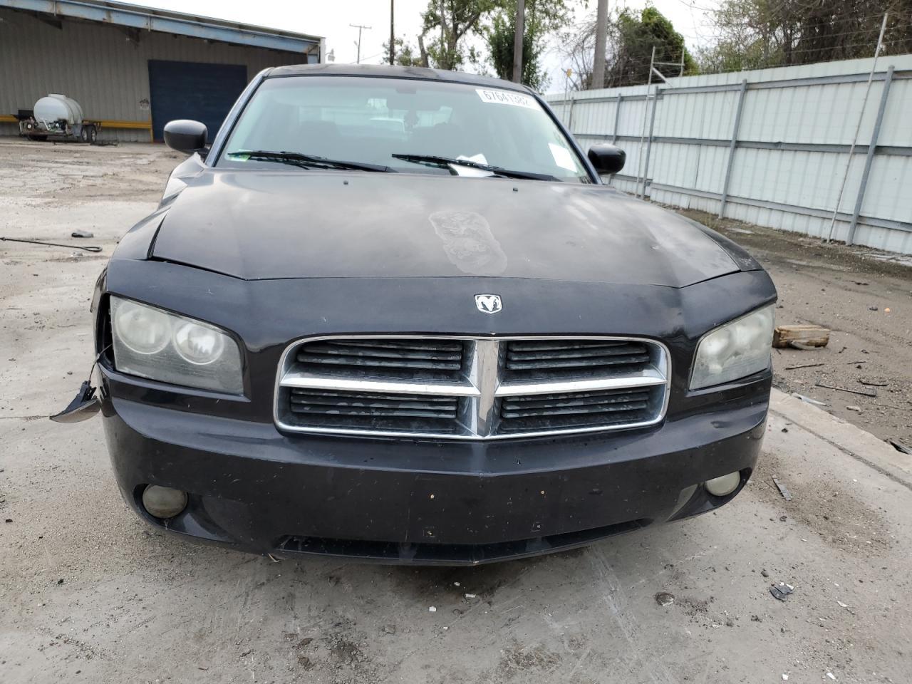 2010 DODGE CHARGER