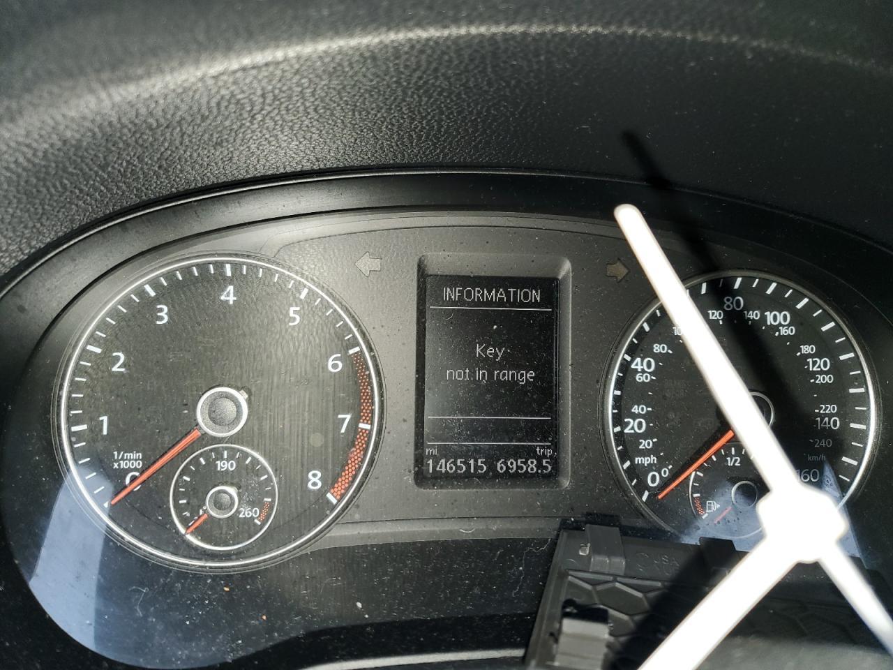 2014 VOLKSWAGEN Passat