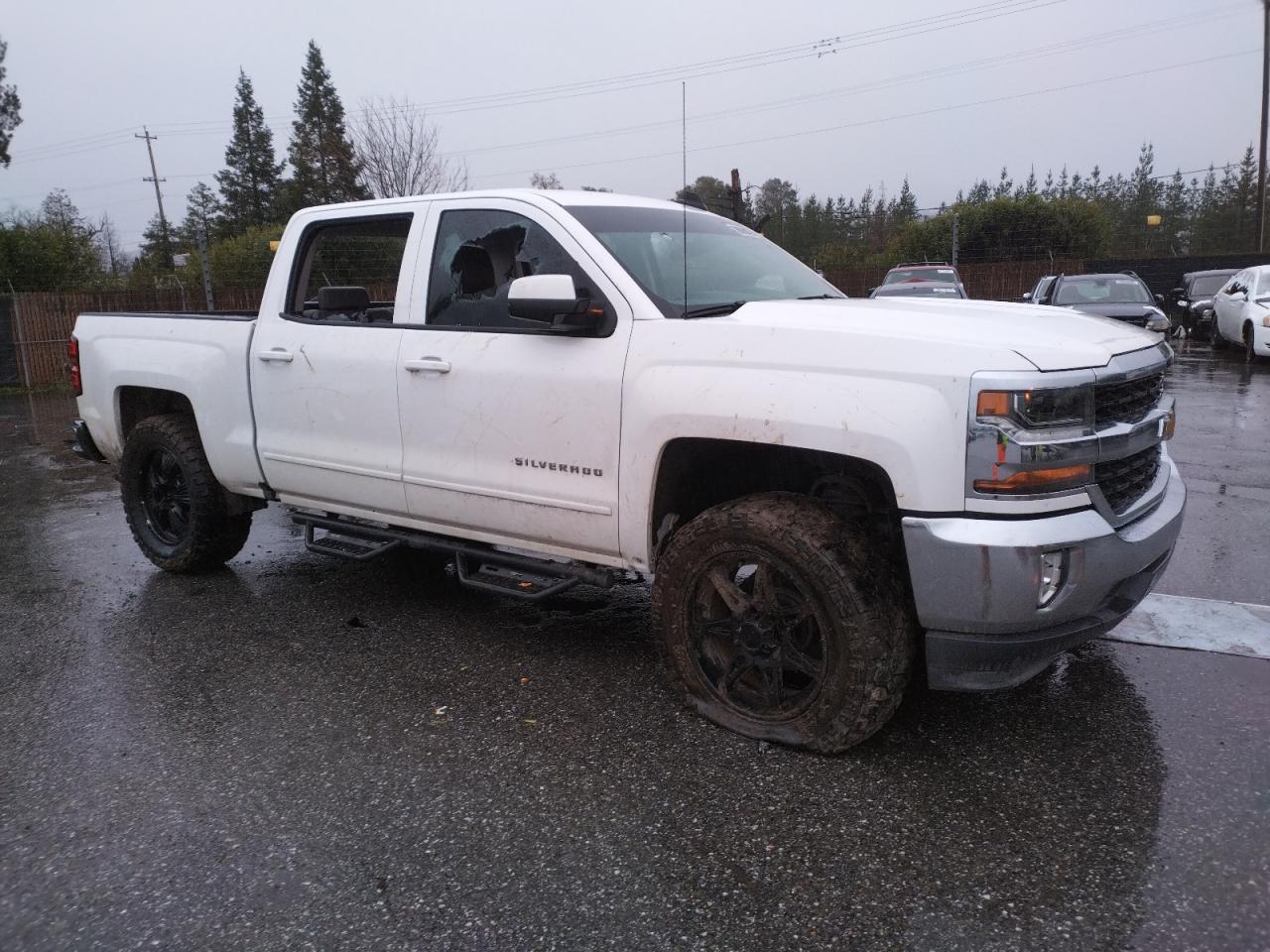2018 CHEVROLET Silverado