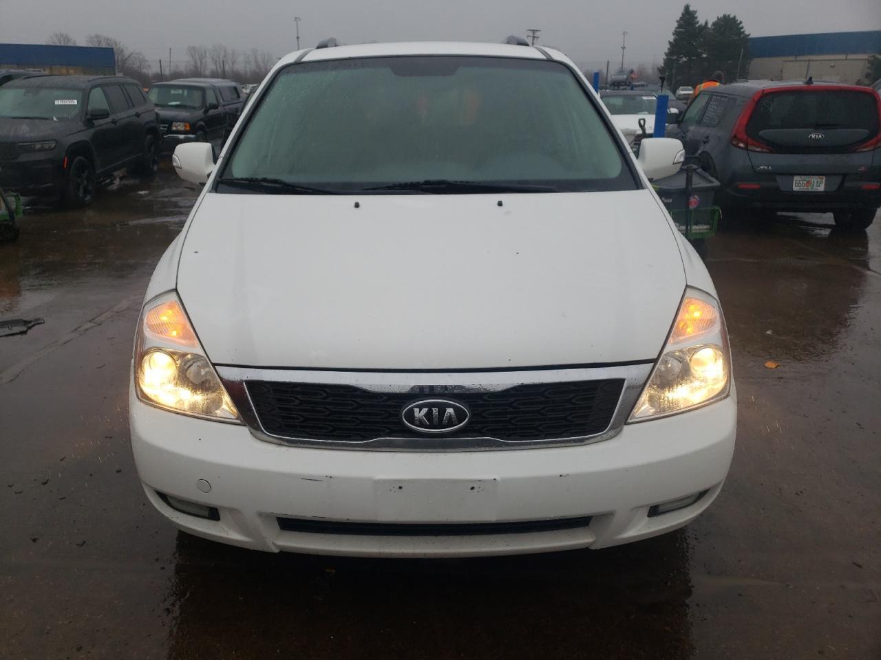 2012 KIA SEDONA