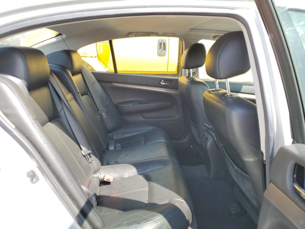 2011 INFINITI G25
