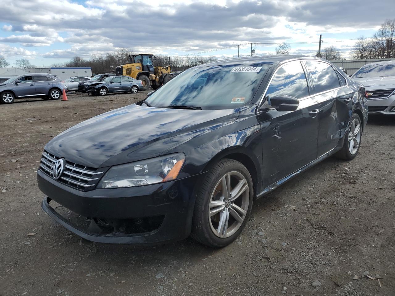 2015 VOLKSWAGEN Passat
