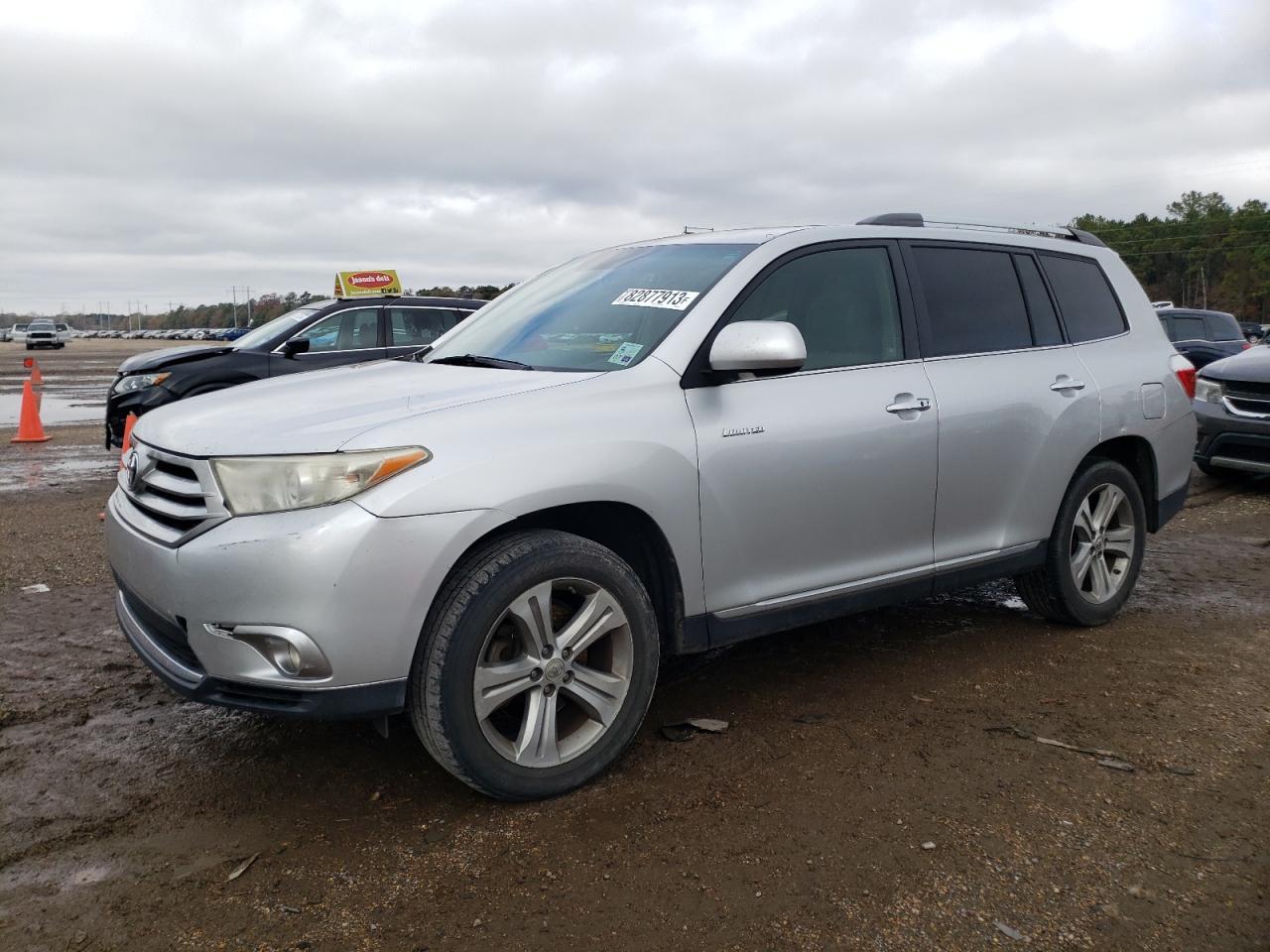 2011 TOYOTA HIGHLANDER