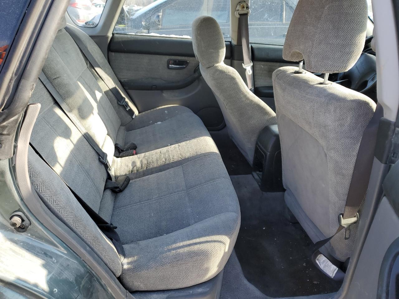 2002 SUBARU Legacy