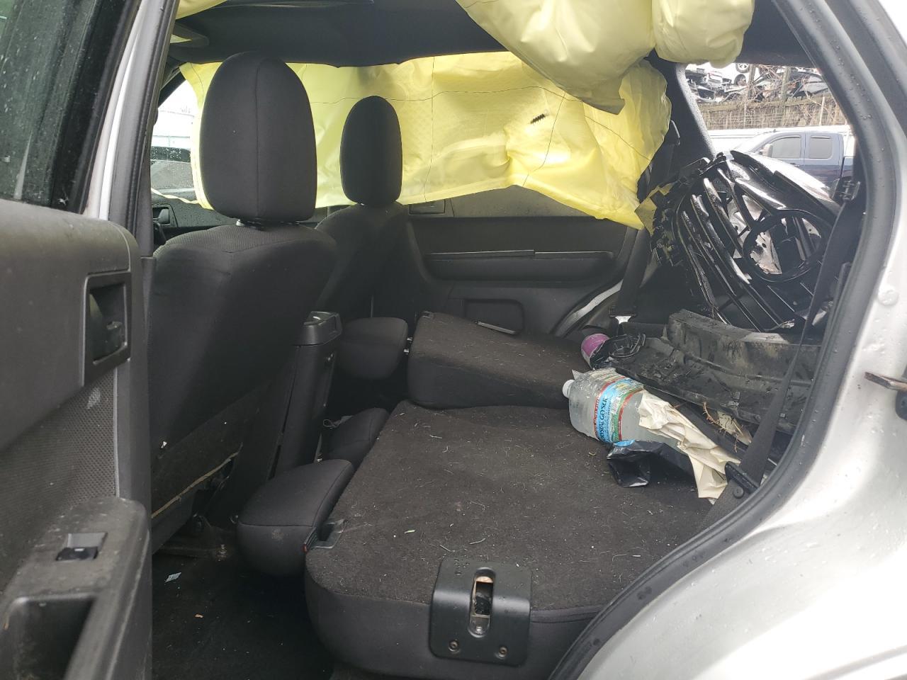 2009 FORD ESCAPE