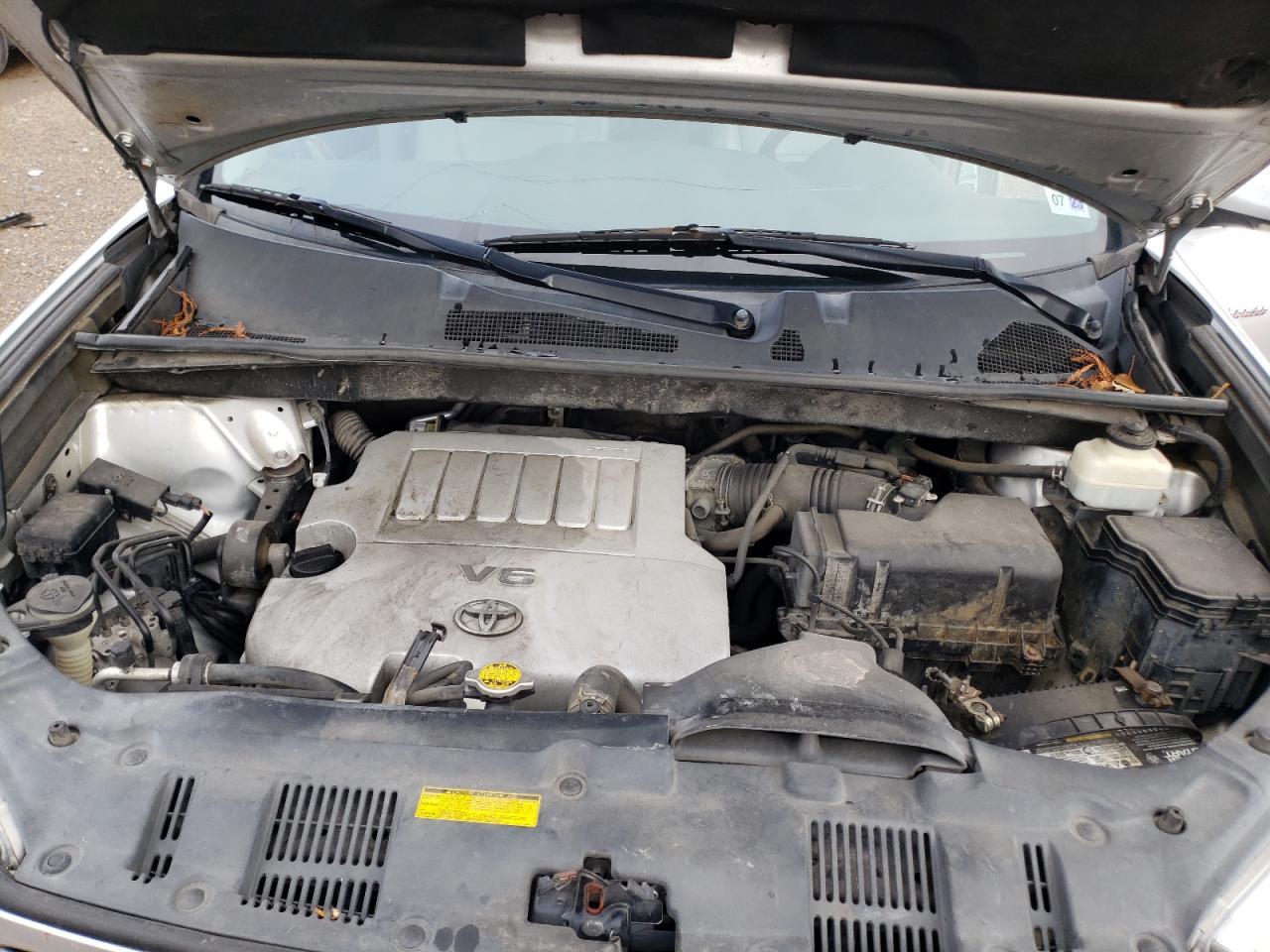2011 TOYOTA HIGHLANDER